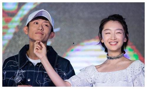 在娱乐圈吃瓜看戏,吃瓜看戏，揭秘明星幕后故事